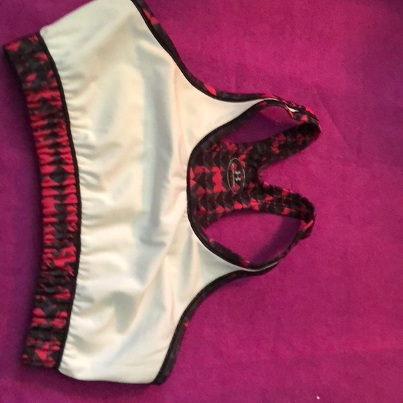 Under Armour sports bra - Picture 5 of 6